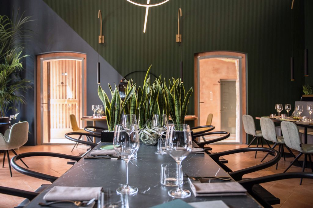 2_Contrasto_Enosteria_Plus Concept Studio