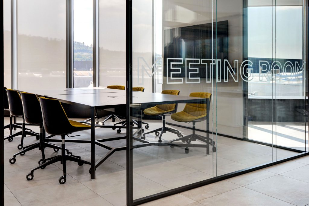 AEC-Meeting Room-Fantoni