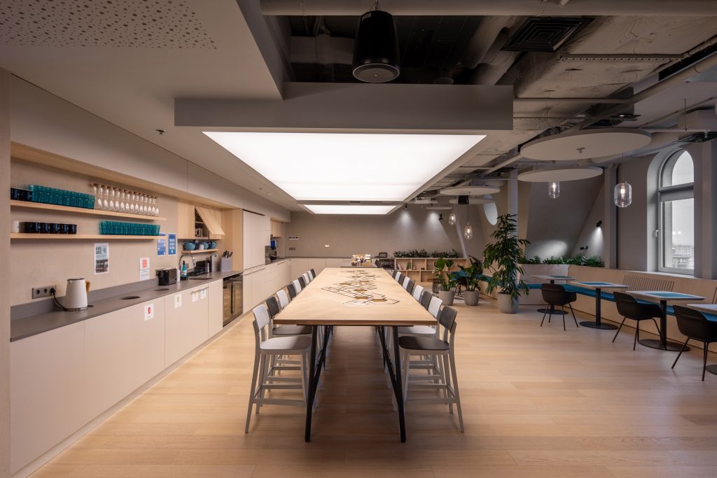 business-center-astrava-fantoni-interni