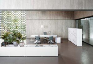 MEETUP_R02 p-24_25 LR